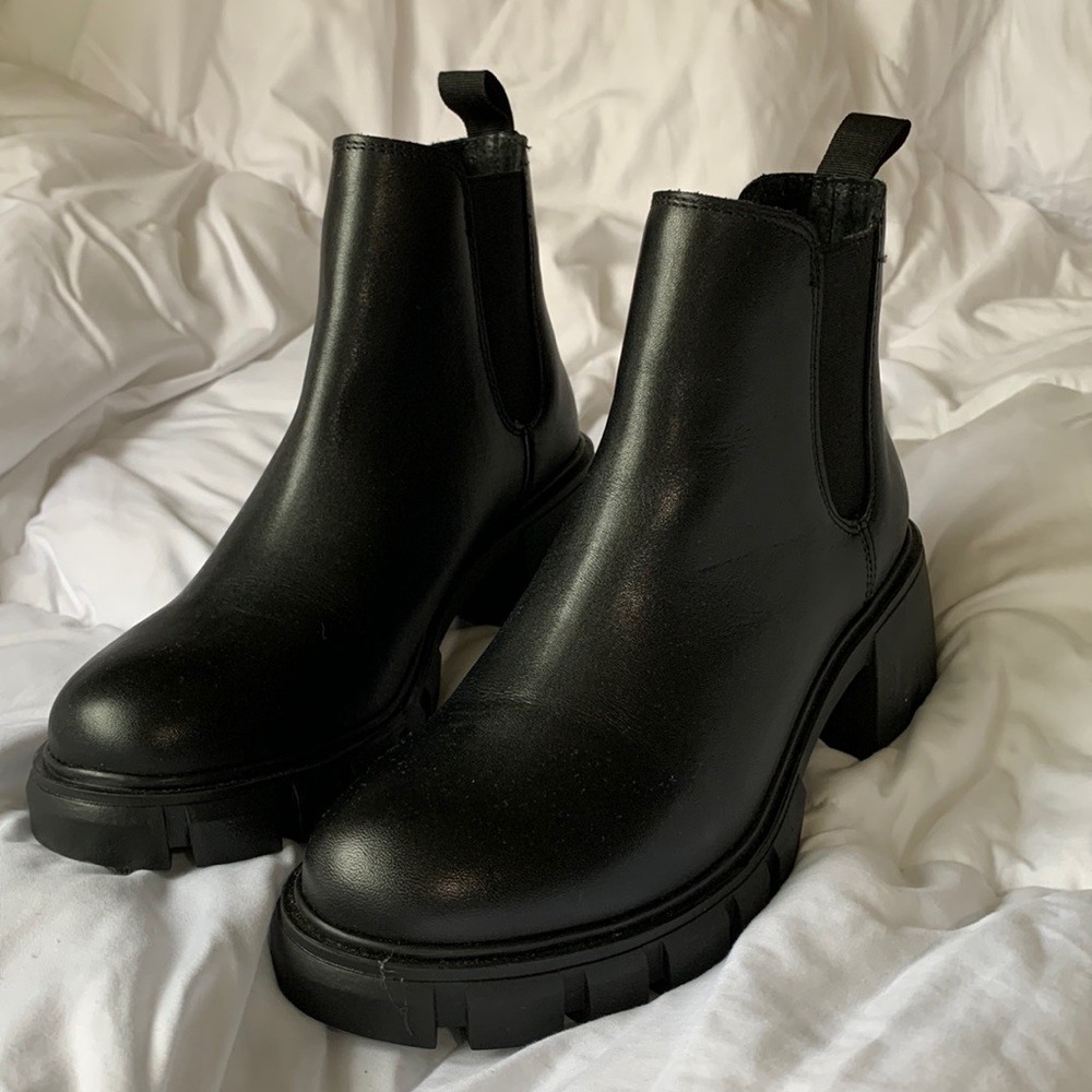 Steve Madden platform leather boots